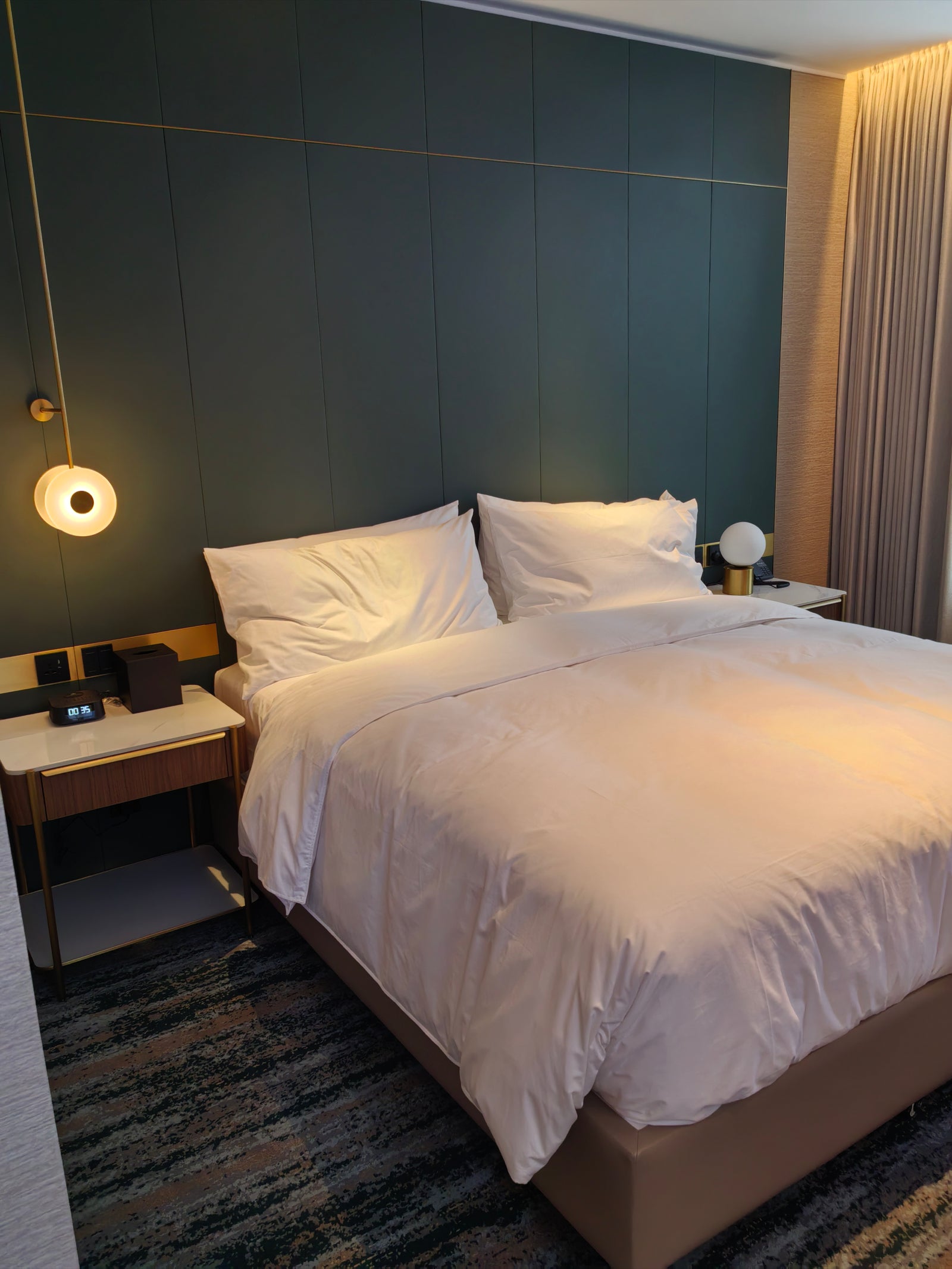 Hilton Garden Inn Auckland mockup room 11