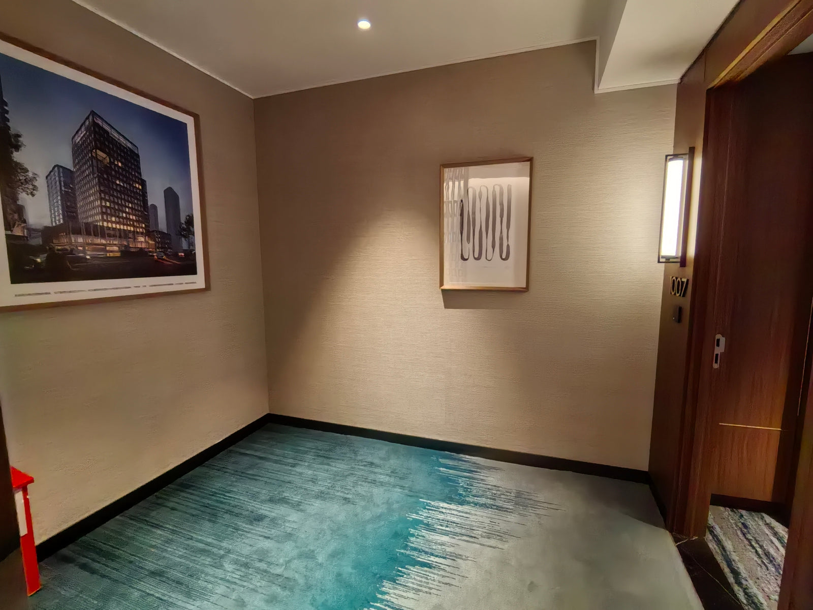 Hilton Garden Inn Auckland mockup room 18