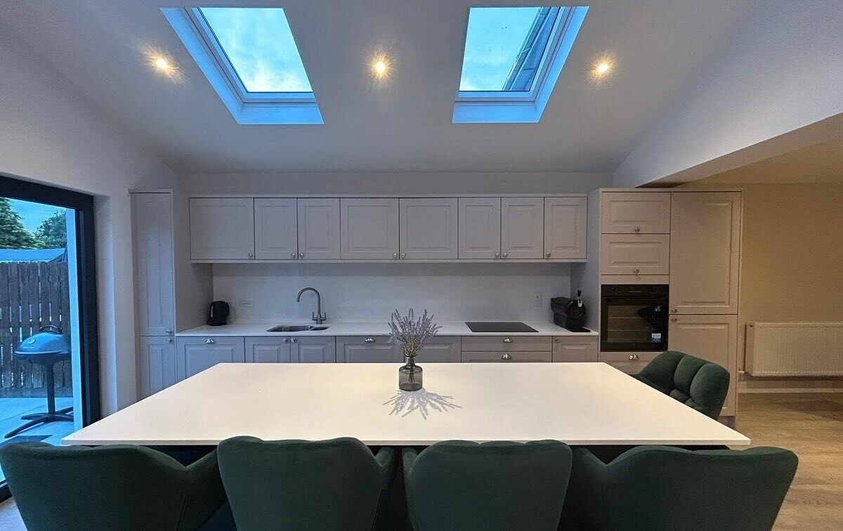 Classic Two-Tone Shaker Kitchen with Chatham Vinyl Doors | Dublin hero