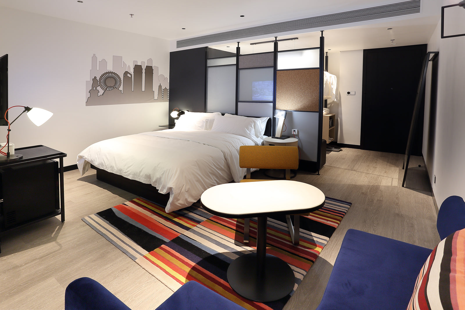 Aloft Hotel Model Room| Marriott 02