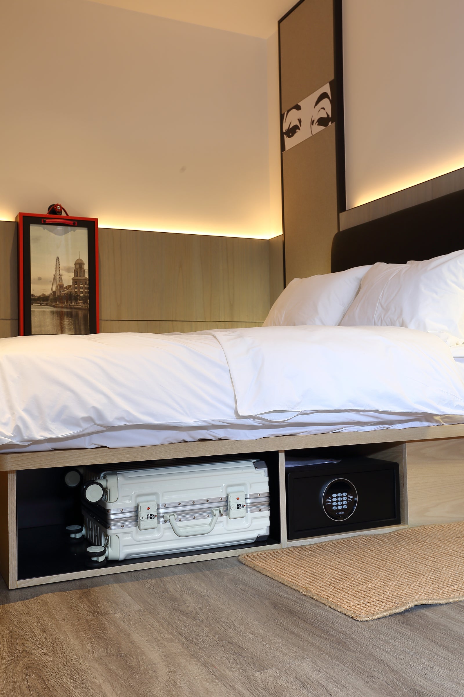 Moxy Hotel Model Room| Marriott 04