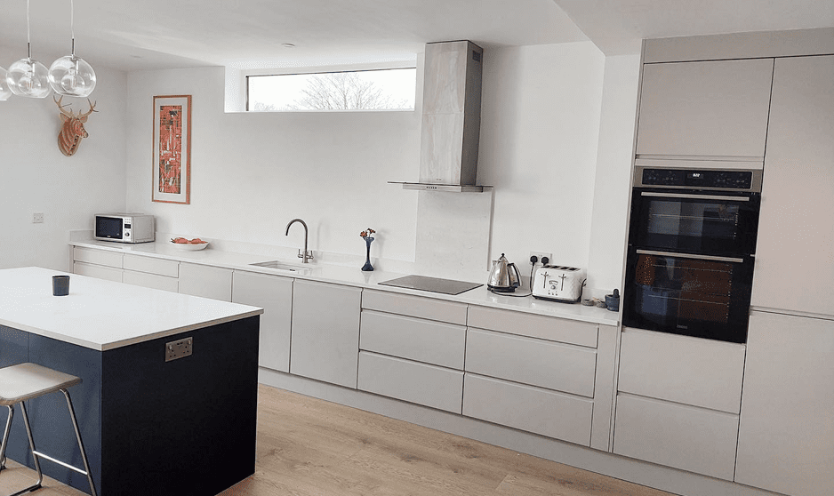 Alaska Handless in Kashmire & Marine Blue - Fitted Kitchen In Dublin hero